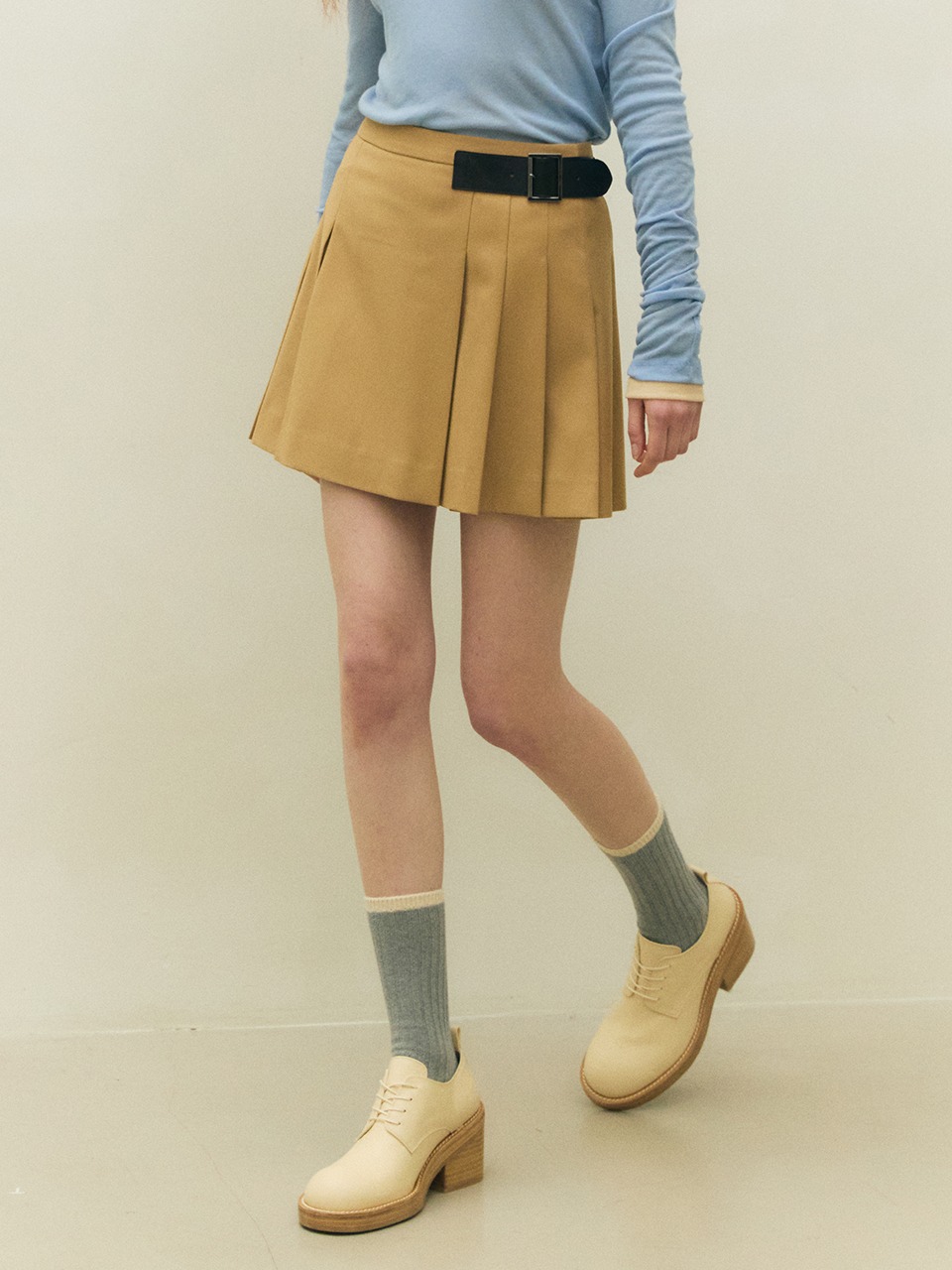 Mini Pleated Skirt Beige